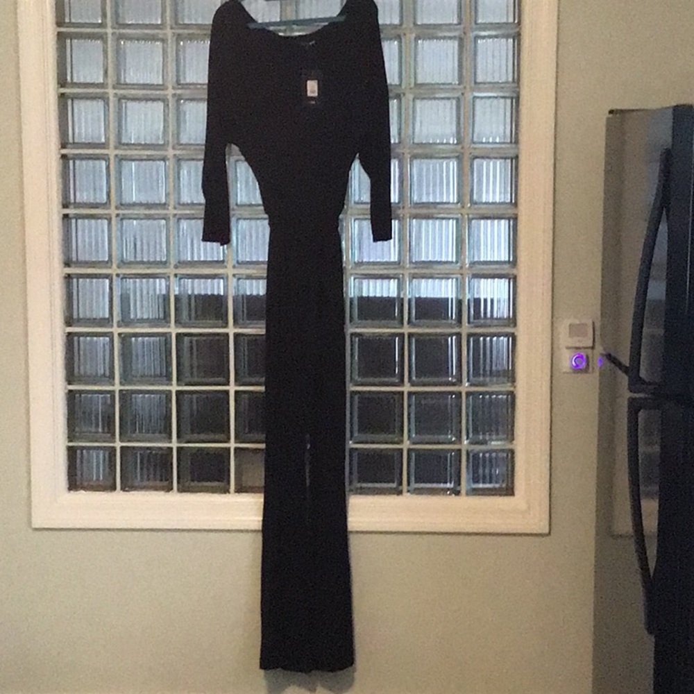 Fashion Nova Brand Jumpsuit NWT black ,size 1X,  ,fulllength,,w/ belt